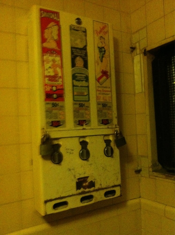 LEW’S CLUB Updated August 2024 6734 Rio Linda Blvd, Rio Linda