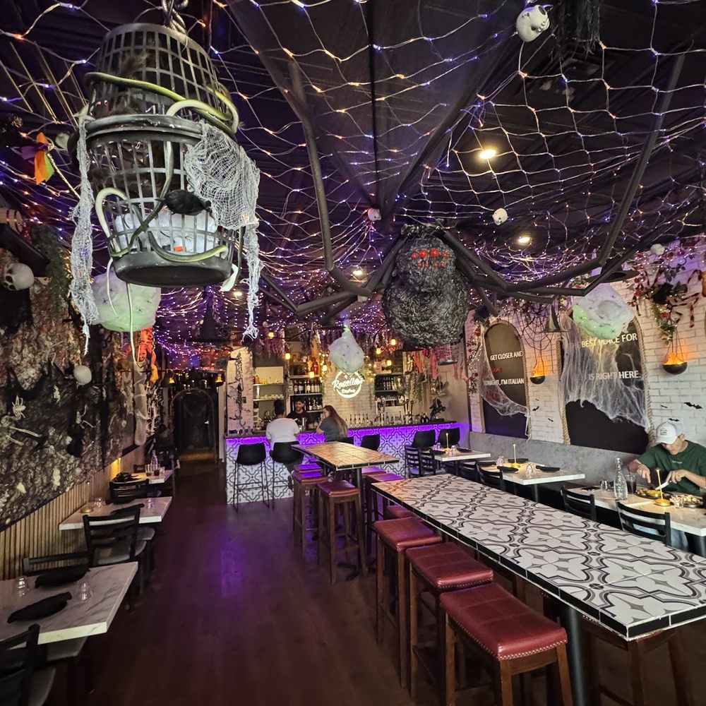 Rosalia's Kitchen - Dining Room - Halloween - Italian Near Me - Miramar, Florida Rosalia's Kitchen - Dining Room - Halloween - Italian Near Me - Miramar, Florida