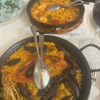 Paco Alcalde - Paella! - Seafood Near Me - Barcelona, B