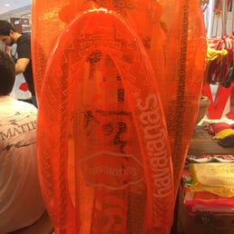 The selection is very large at Havaianas! The selection is very large at Havaianas!