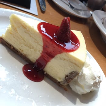 Texas Roadhouse - Strawberry Cheesecake - American Near Me - Taguig City, NCR