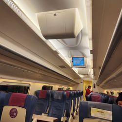 Estación de Madrid Atocha - Euro electric sockets not USB ports on the train