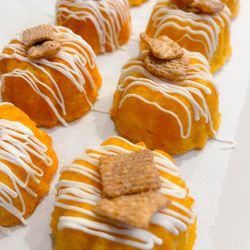Brins Baking Boutique - Dulce de Leche Baby Bundts