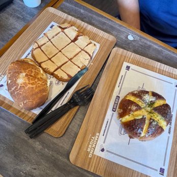 Smoking Tiger Coffee & Bread - flat croissant, salt bread, garlic cream cheese - Coffee & Tea Near Me - Buena Park, California