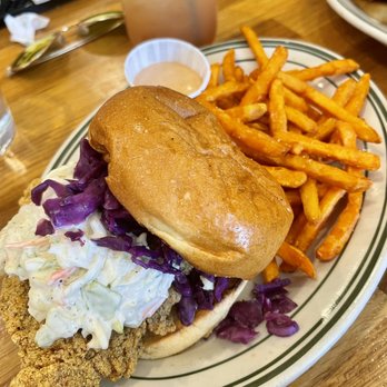 Peaches HotHouse - Crispy Catfish Sandwich - Southern Near Me - Brooklyn, New York