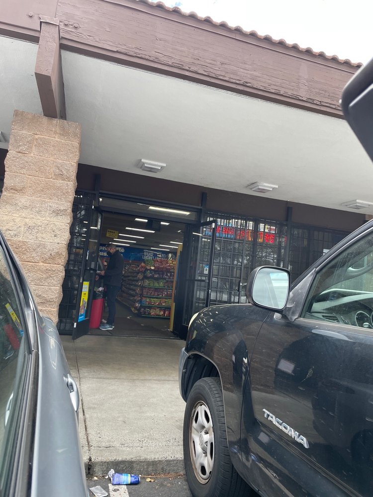 CLYDE’S LIQUOR Updated October 2024 19 Reviews 1639 N Capitol Ave