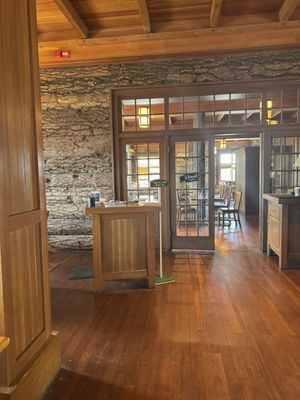 Crater Lake Lodge by null