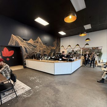 Crucible Coffee Roasters - Plenty of room to hangout or work - Coffee Roasteries Near Me - Staunton, Virginia Crucible Coffee Roasters - Plenty of room to hangout or work - Coffee Roasteries Near Me - Staunton, Virginia