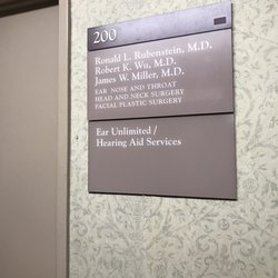Robert K Wu, MD - Old building office in San Leandro...needs upgrading.