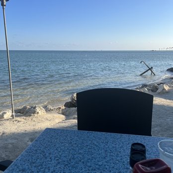 Lazy Days Restaurant - Table on the beach - Seafood Near Me - Islamorada, Florida Lazy Days Restaurant - Table on the beach - Seafood Near Me - Islamorada, Florida