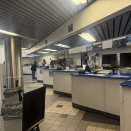 9 folks in line on a Saturday afternoon at 2pm Main Post Office and how many postal clerks do you see? Pathetic is the norm- 9 folks in line on a Saturday afternoon at 2pm Main Post Office and how many postal clerks do you see? Pathetic is the norm-
