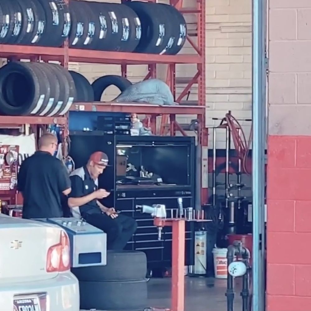 Bad customer service. This was a few hours after they opened the shop.