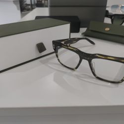 All About Eyez Optometry - Roshanak Nasr, OD - My Akoni Columba