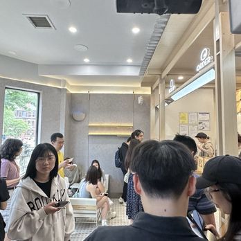 Heytea - Inside - Tea Rooms Near Me - Boston, Massachusetts