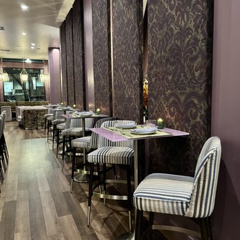 Willow - Italian Near Me - Sacramento, California