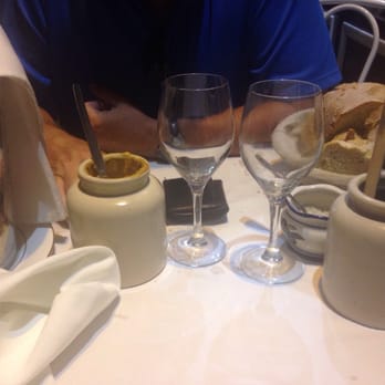 La Poule au Pot - Our table for last 20 min after our plates were removed and then more time waiting on check - French Near Me - Paris, 75 La Poule au Pot - Our table for last 20 min after our plates were removed and then more time waiting on check - French Near Me - Paris, 75