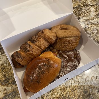 Cremcrittos - Sausage rolls, apple fritter, and cronut - Bakeries Near Me - McKinney, Texas