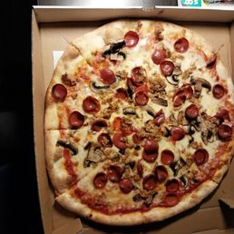 Pepperoni sausage and mushroom pie Pepperoni sausage and mushroom pie