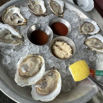 Loch Bar - Oysters - Seafood Near Me - Baltimore, Maryland