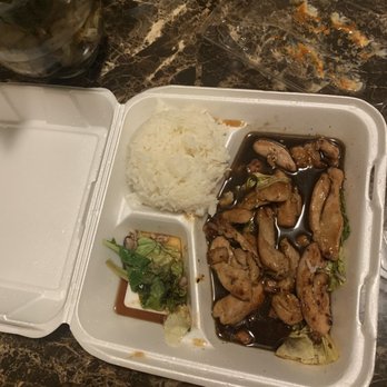 Oto Sushi - Look at the salad and chicken! - Japanese Near Me - Redmond, Washington