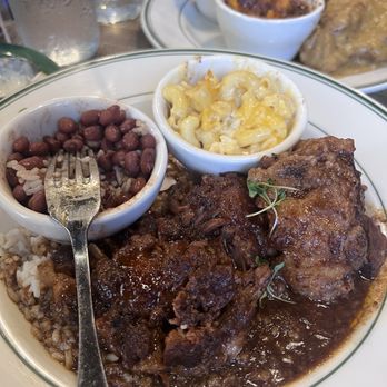 Fixins Soul Kitchen - Oxtails - Soul Food Near Me - Sacramento, California Fixins Soul Kitchen - Oxtails - Soul Food Near Me - Sacramento, California