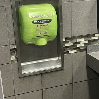 YouFit Gyms - Men's Bathroom - Gyms Near Me - Pembroke Pines, Florida YouFit Gyms - Men's Bathroom - Gyms Near Me - Pembroke Pines, Florida