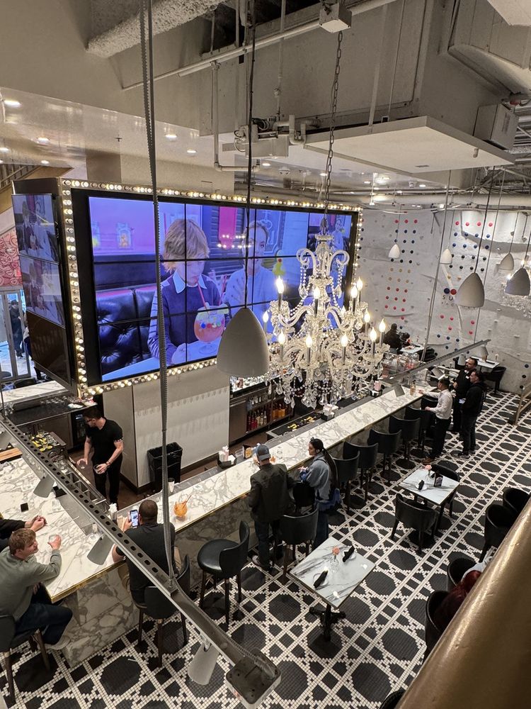 Sugar Factory Las Vegas – Harmon Corner - Photo 2