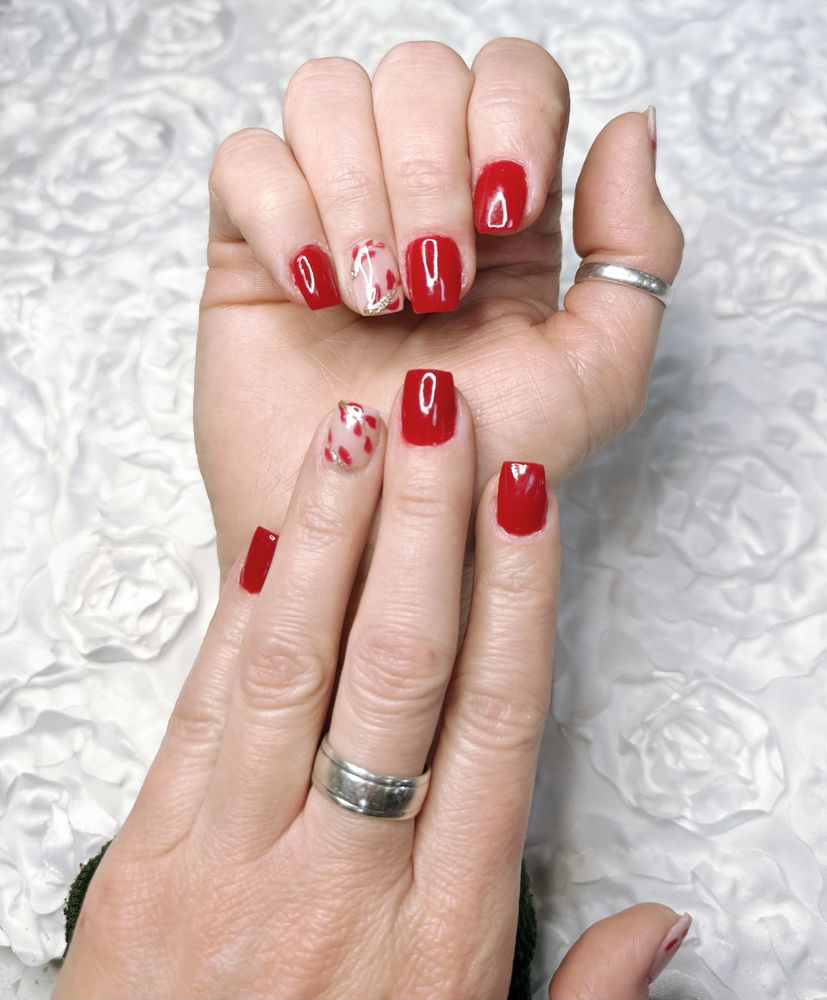 HOUSE OF NAILS Updated September 2024 31 Photos & 21 Reviews 211