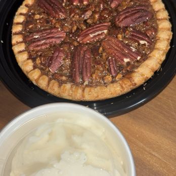Crustees Eatery - Pecan Pie - Desserts Near Me - Los Angeles, California Crustees Eatery - Pecan Pie - Desserts Near Me - Los Angeles, California