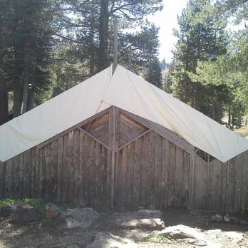 Salmon Lake Lodge - Tent cabin (2 sides) - Campgrounds Near Me