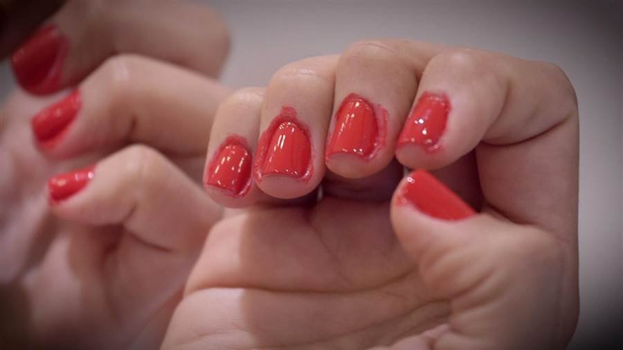 Kelly Nails Logo