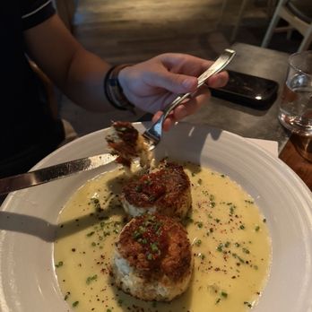 Luke's Kitchen and Bar - Seafood Near Me - Orlando, Florida