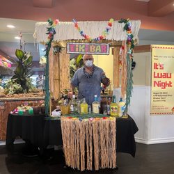 Windsor Court Assisted Living - Luau at Court