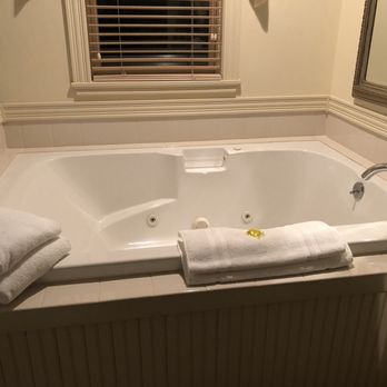 Inn At Thorn Hill & Spa - Jacuzzi in the room - Hotels Near Me - Jackson, New Hampshire Inn At Thorn Hill & Spa - Jacuzzi in the room - Hotels Near Me - Jackson, New Hampshire