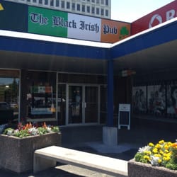 Black Irish Pub - The Black Irish Pub - entrance
