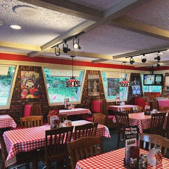 Pizza Hut - Indoor - Pizza Near Me - Dahlonega, Georgia Pizza Hut - Indoor - Pizza Near Me - Dahlonega, Georgia