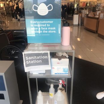 Kohl's - Sanitation station at entry - Men's Clothing Near Me - TUCSON, Arizona
