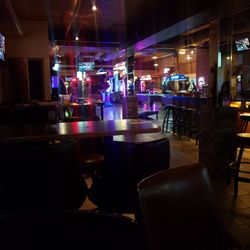 Plaza Arcade Bar and Grill - Arcade games!