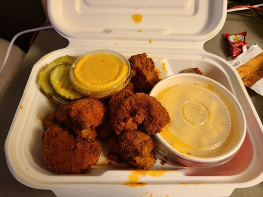 Dave's Hot Chicken by null