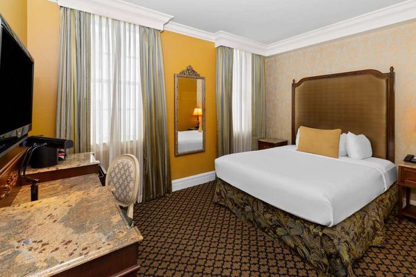 The Lafayette New Orleans by Kasa by null