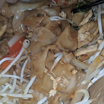 Chai Thai - Dry, flavorless, veggie packing Drunken Noodles - Thai Near Me - Portland, Oregon Chai Thai - Dry, flavorless, veggie packing Drunken Noodles - Thai Near Me - Portland, Oregon