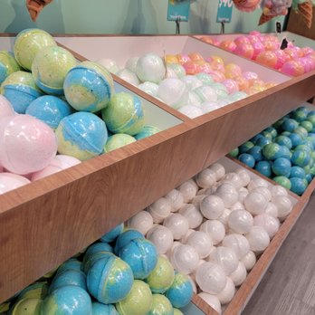 Happy Bubbles - Bath bombs - Cosmetics & Beauty Supply Near Me - San Francisco, California