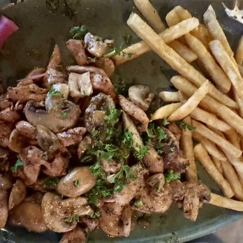 La Marsa Delray - Sauteed chicken with mushrooms and fries - Mediterranean Near Me - Delray Beach, Florida La Marsa Delray - Sauteed chicken with mushrooms and fries - Mediterranean Near Me - Delray Beach, Florida