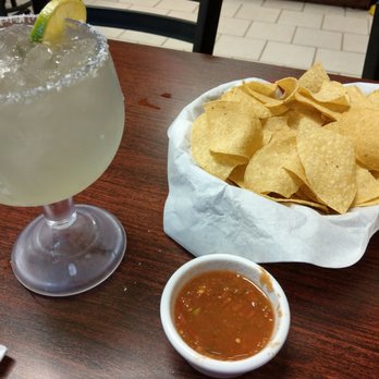 Los Braceros - $3 Margarita, complimentary chips with delicious salsa. - Mexican Near Me - Amarillo, Texas