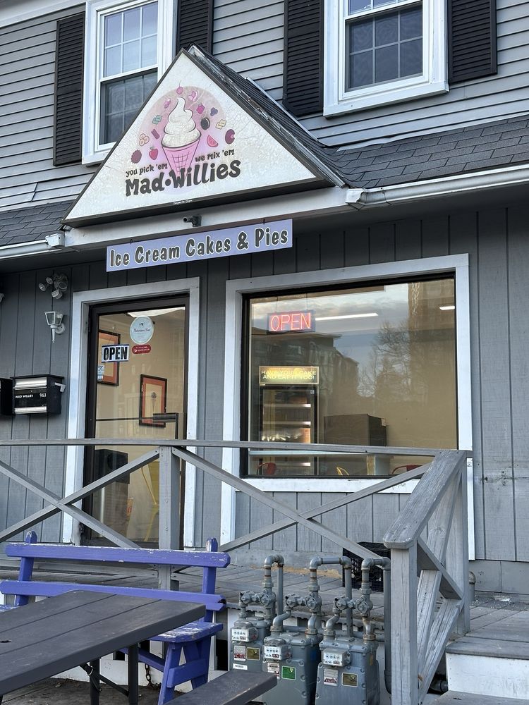 MAD WILLIE’S Updated October 2024 44 Photos & 85 Reviews 963 Worcester Rd, Framingham