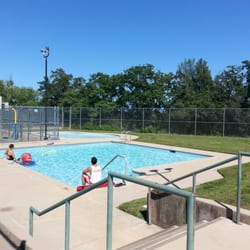 Summer Public Pool - Anderson High School