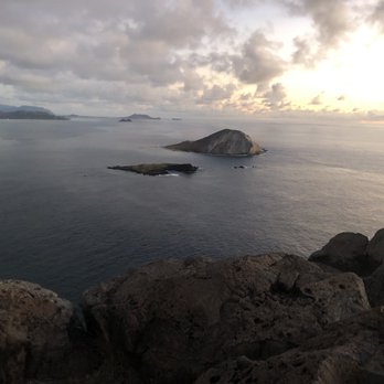 Makapu'u Point Lighthouse Trail - Sunrise hike! - Hiking Near Me - Honolulu, Hawaii