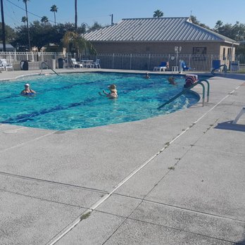 Encore Paradise Park - Heated pool and hot tub - RV Parks Near Me - Harlingen, Texas
