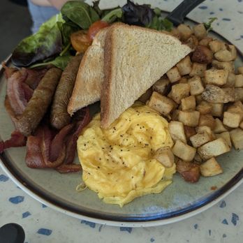 Popping Yolk Cafe - Classic Breakfast, very filling - Cafes Near Me - Ontario, California