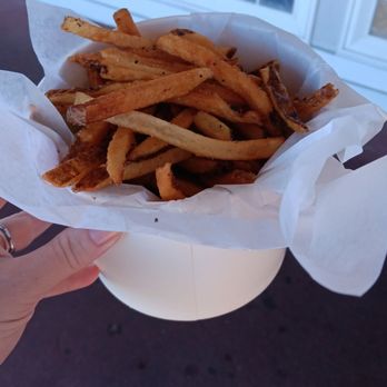 Kill Devil's Frozen Custard & Beach Fries - Yummmmm - Ice Cream & Frozen Yogurt Near Me - Kill Devil Hills, North Carolina